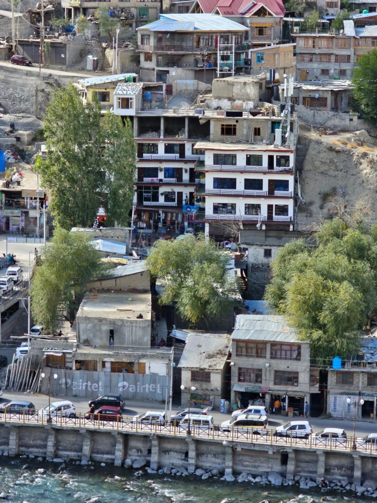 Hotel Afzal And Restaurant Kargil Εξωτερικό φωτογραφία